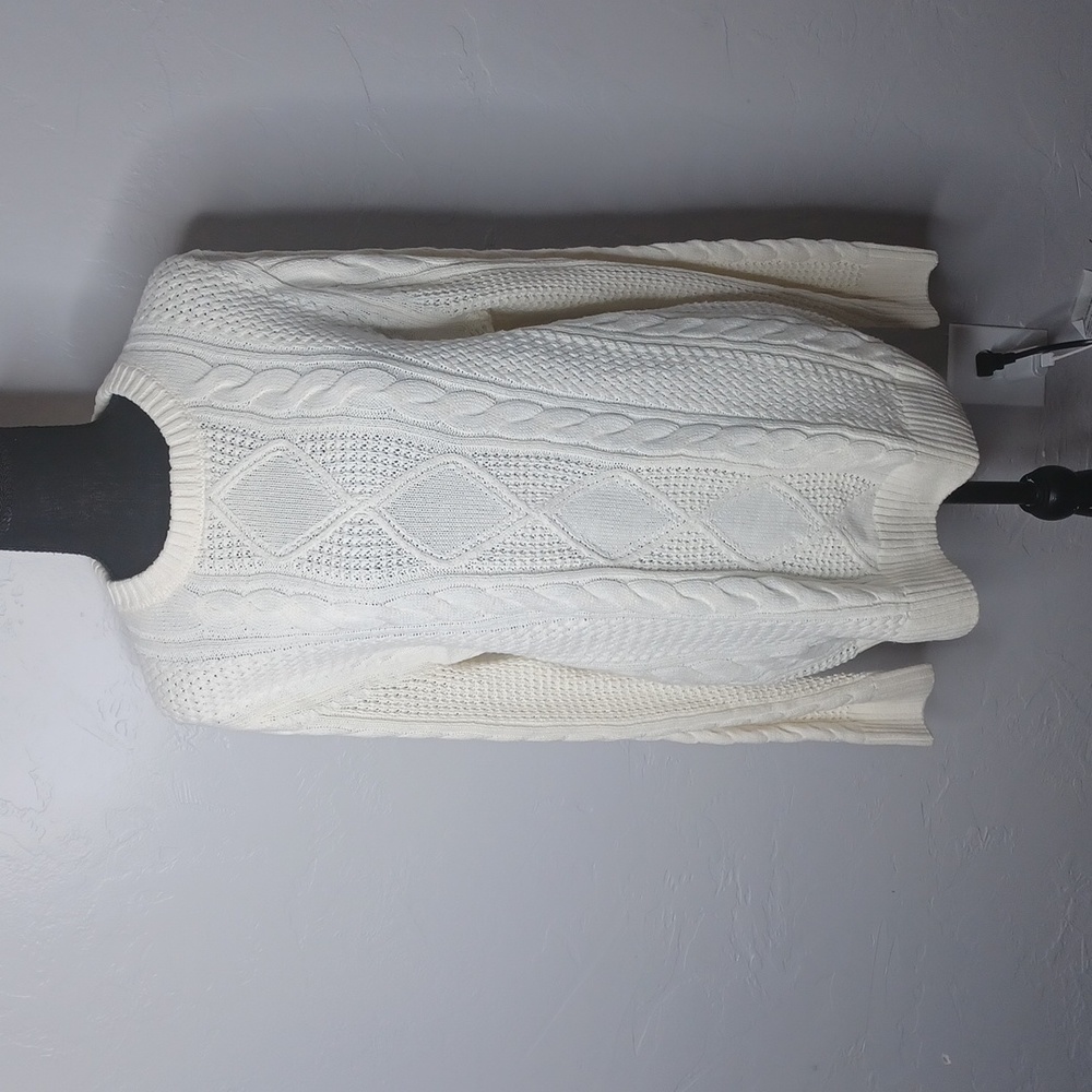 White‎ sweater by Sonoma